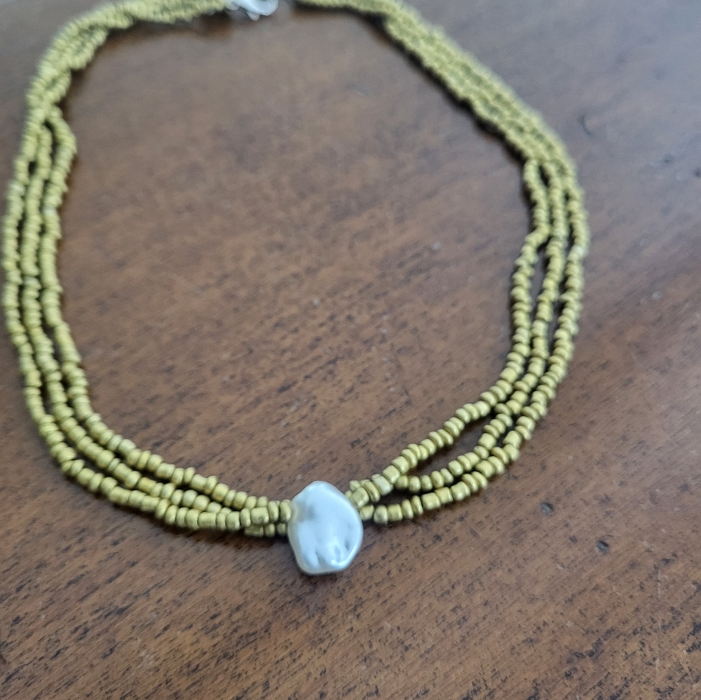 Faux Pearl and Gold Beaded Necklace - Picture 5 of 5